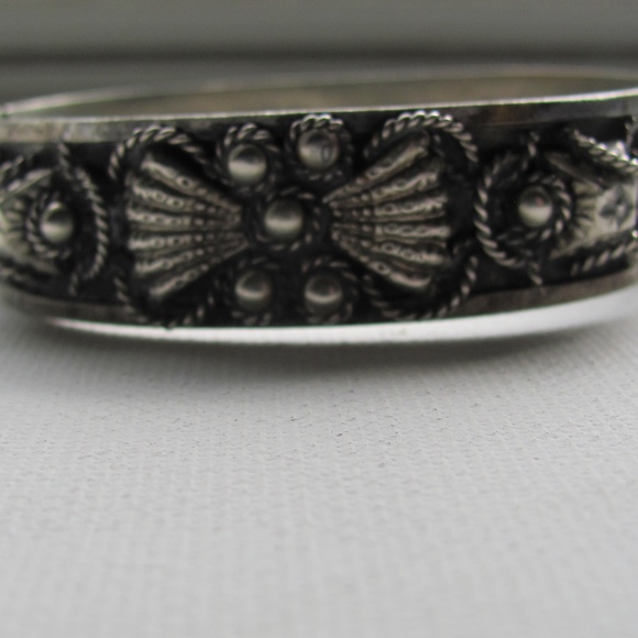 Antique Italian Alpaca Bangle Bracelet - Picture 3 of 6